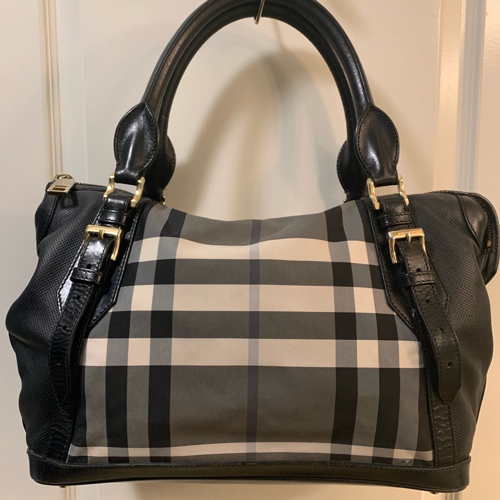 Authentic Burberry Beat Check Medium Tote